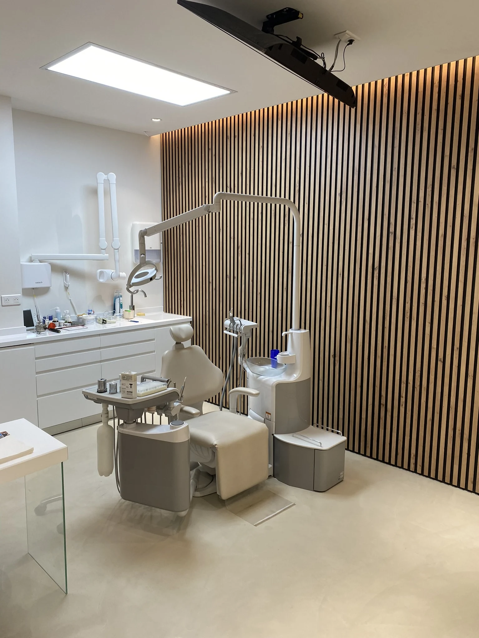 Une salle de soins et ses rangements — Puteaux